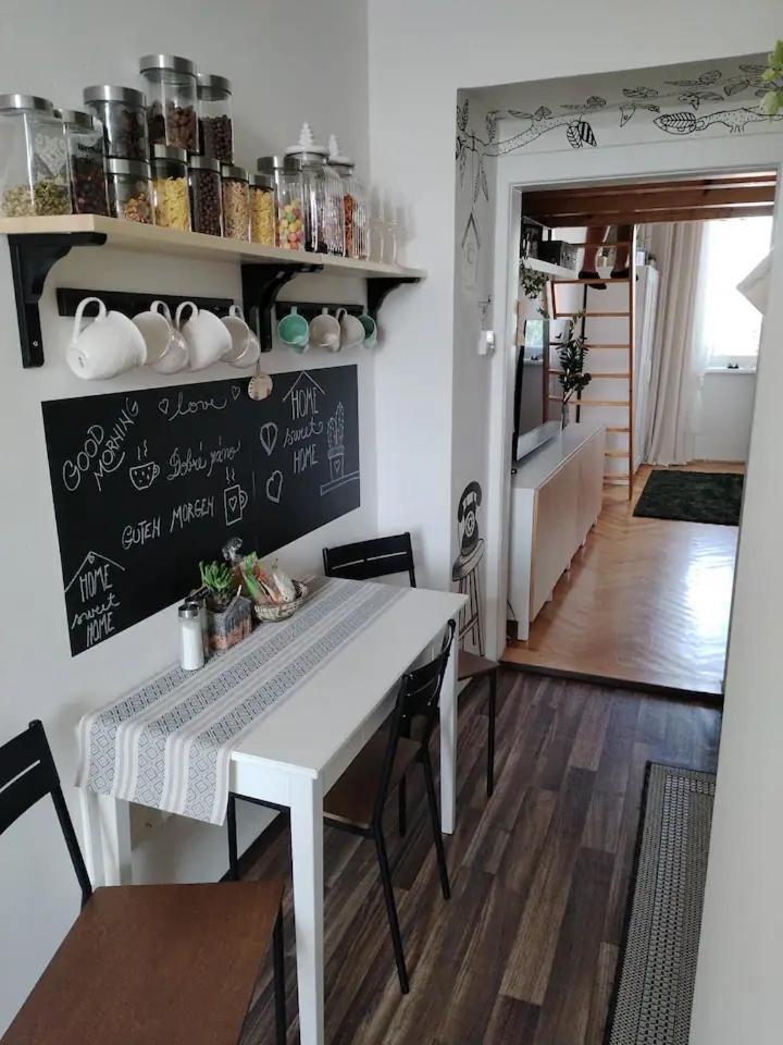 Sweethome Brno - Cely Byt Komarov Exteriör bild